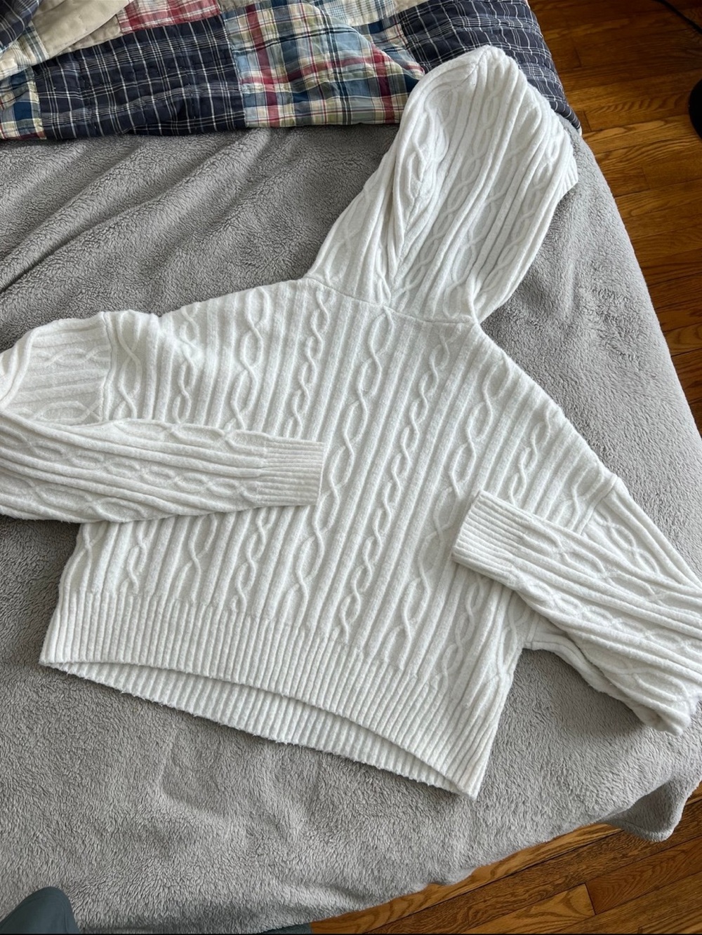 Alo Yoga Cable Knit Winter Bliss Hoodie Ivory White Medium - Picture 3 of 7